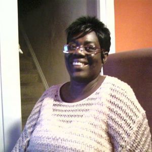 Meet your Posher, Lois